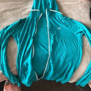 Lightweight Nike sweatshirt