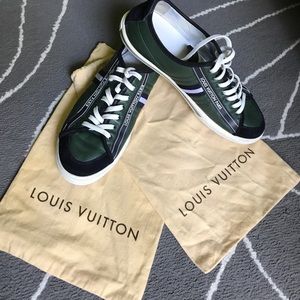 LOUIS VUITTON Men's Cosmos sneakers in leather