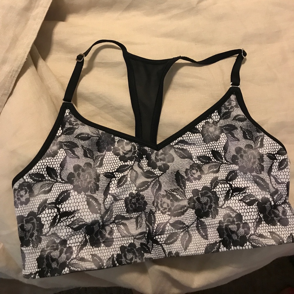 Sports bra