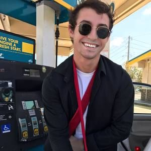 Meet your Posher, Collin