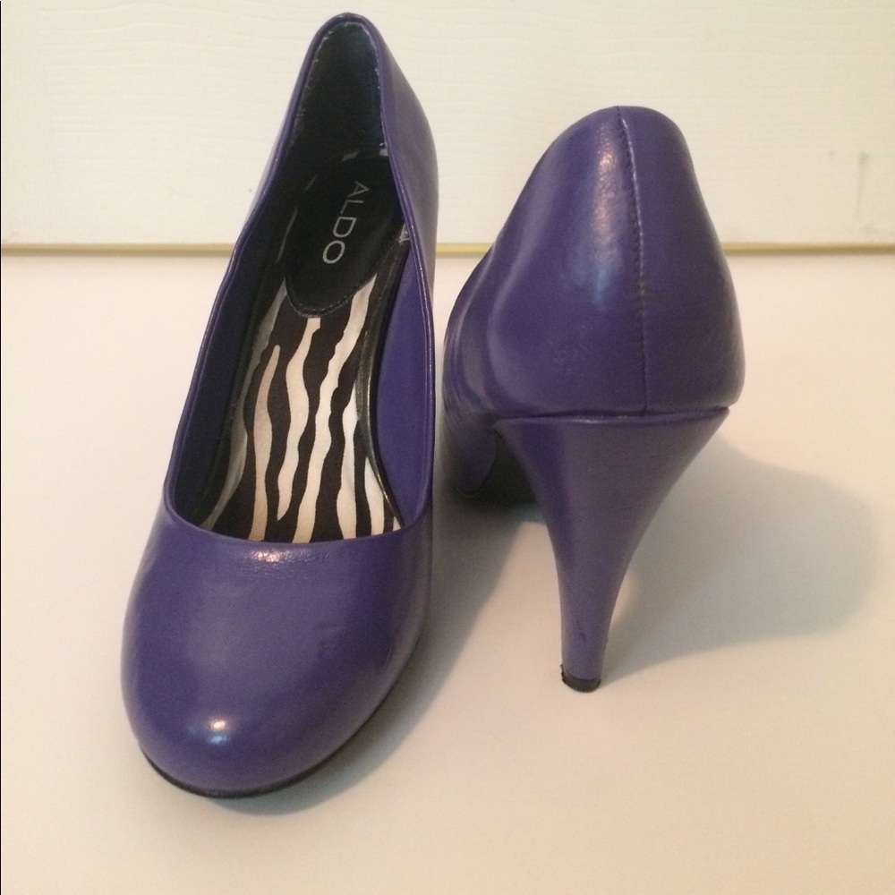Violet heels