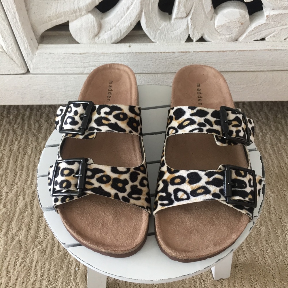 💕ONE LEFT💕 Steve Madden Cheetah Print Sandals - Picture 2 of 4