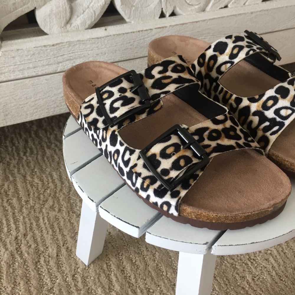 💕ONE LEFT💕 Steve Madden Cheetah Print Sandals - Picture 3 of 4
