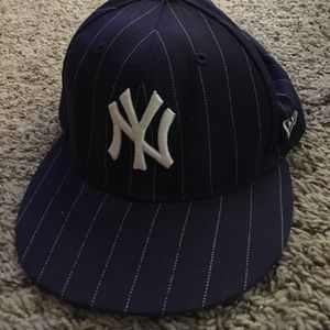 NY Yankees fitted cap 7 1/4