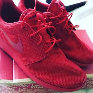 Men's Nike Roshe sneakers
