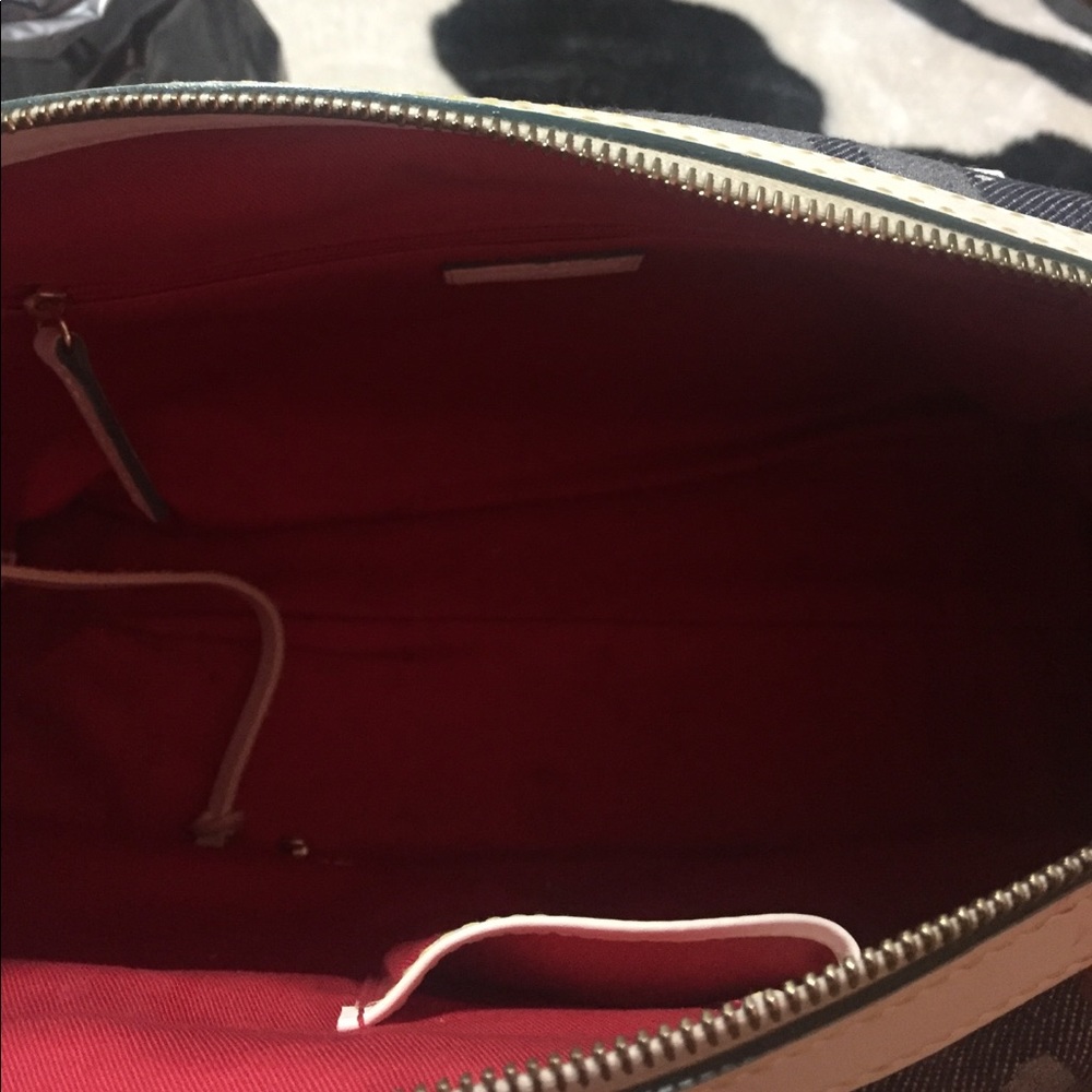 Dooney & Bourke - Picture 3 of 4