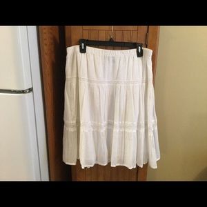 Vanity White Skirt Size XL