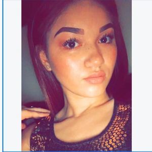 Meet your Posher, Damaris