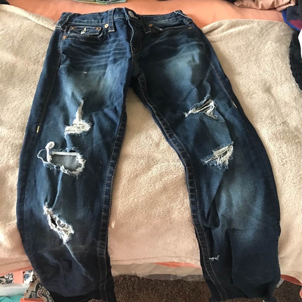 Straight leg ripped jeans