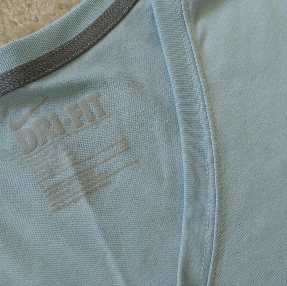 Nike Dri-Fit Baby Blue V-Neck - Picture 3 of 3