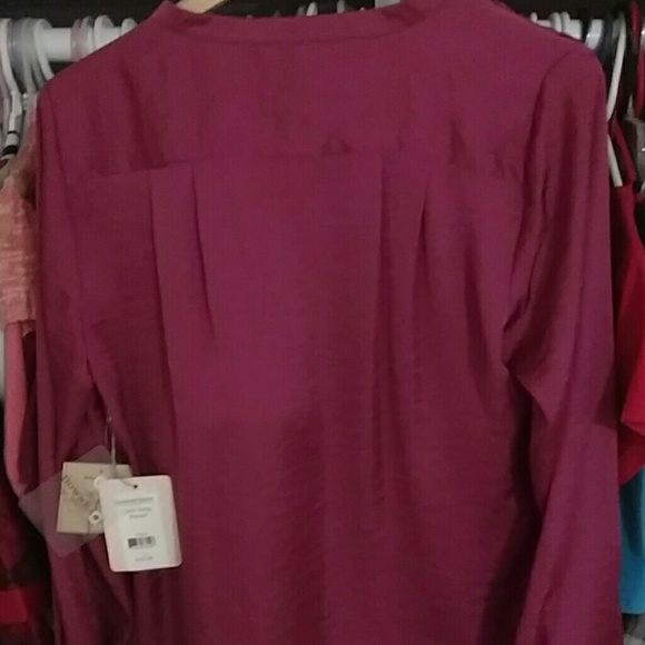 Maroon button down blouse - Picture 4 of 5