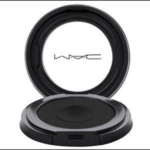 MAC Beg For It Into the Well Eyeshadow