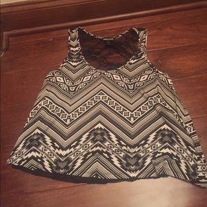 Lace-back unworn flowy tank