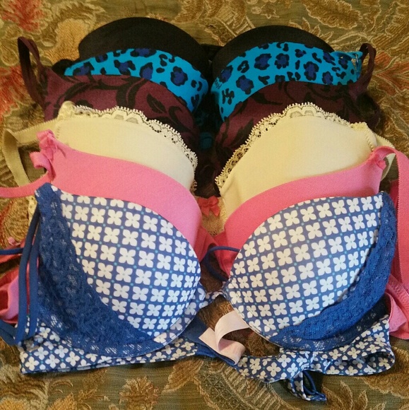 Victoria Secret Bras - Picture 1 of 1