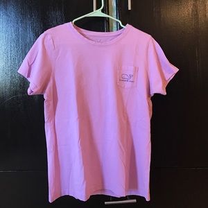 vineyard vines t shirt