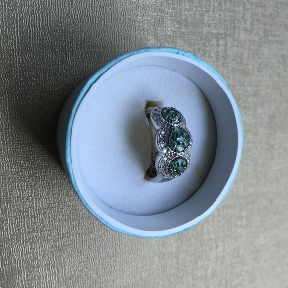 Alexandrite and diamond white gold ring size 6