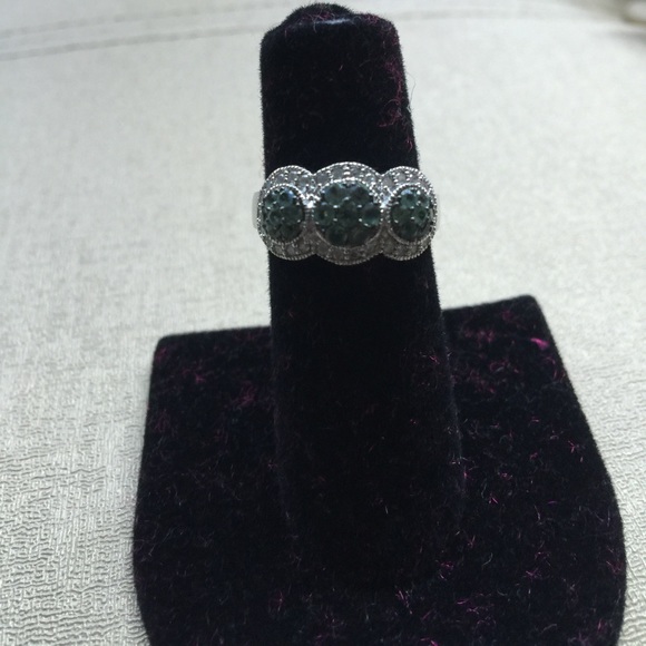 Alexandrite and diamond white gold ring size 6