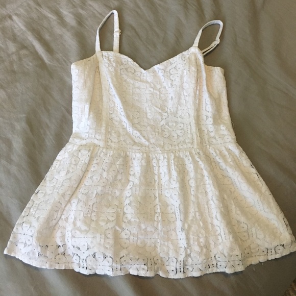 Lilly Pulitzer Tops - LILLY PULITZER WHITE PEPLUM SHIRT