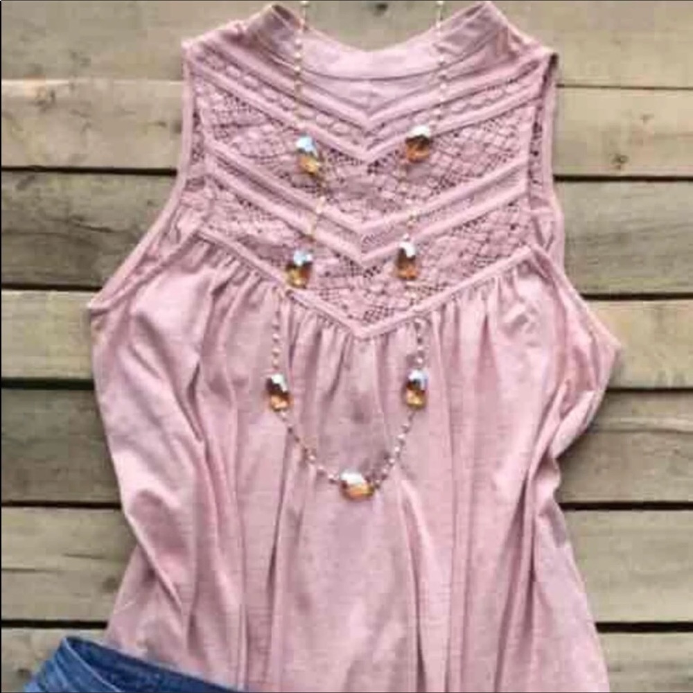 NWT boutique choker tank top with lace