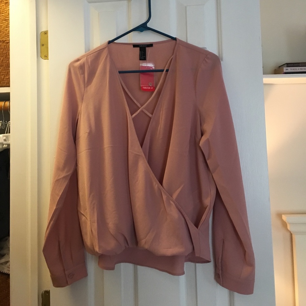 forever 21 long sleeve top -BRAND NEW-
