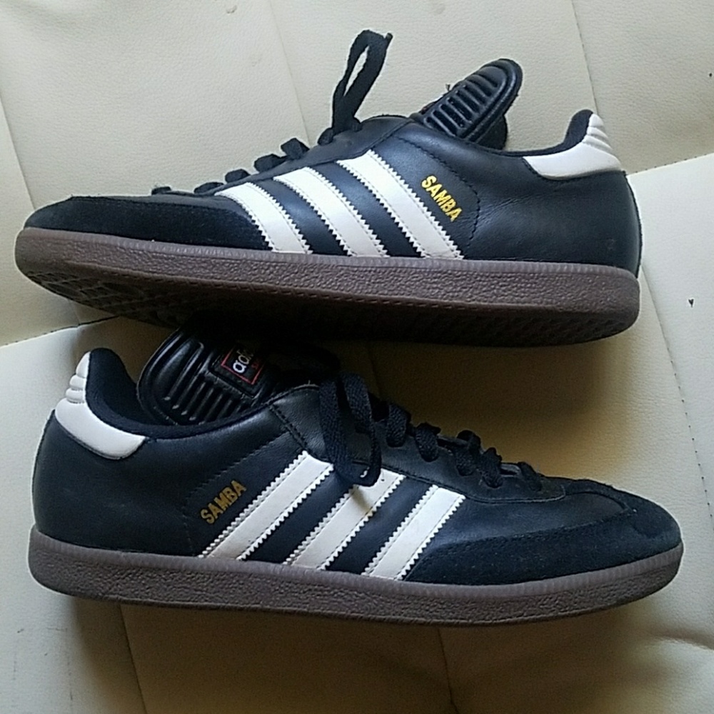 NWOT Adidas Samba Superstar
