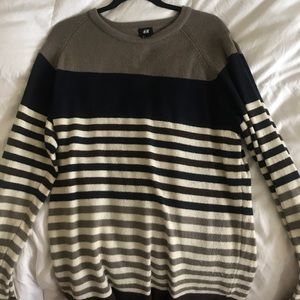 H & M sweater