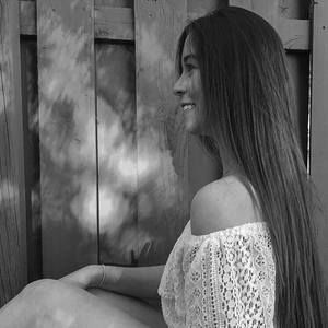 Meet your Posher, Andreina alivey