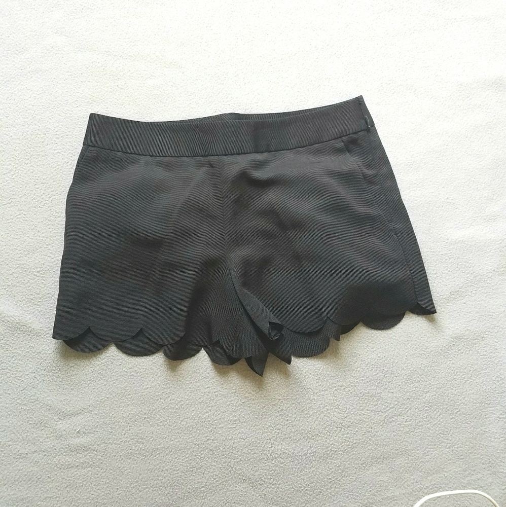 Express black Scalloped Shorts