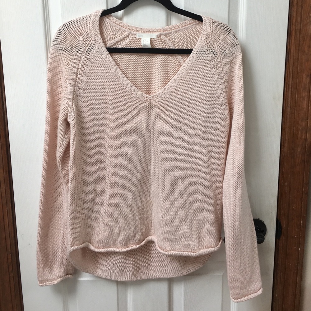 Blush pink v-neck sweater.