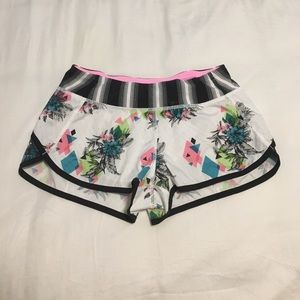 Ivivva Shorts triangle and flowered pattern