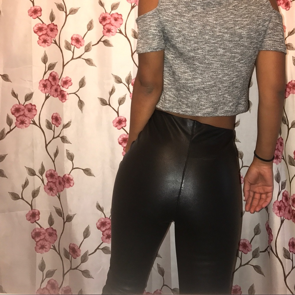 🎱LEATHER PANTS🎱 - Picture 3 of 8