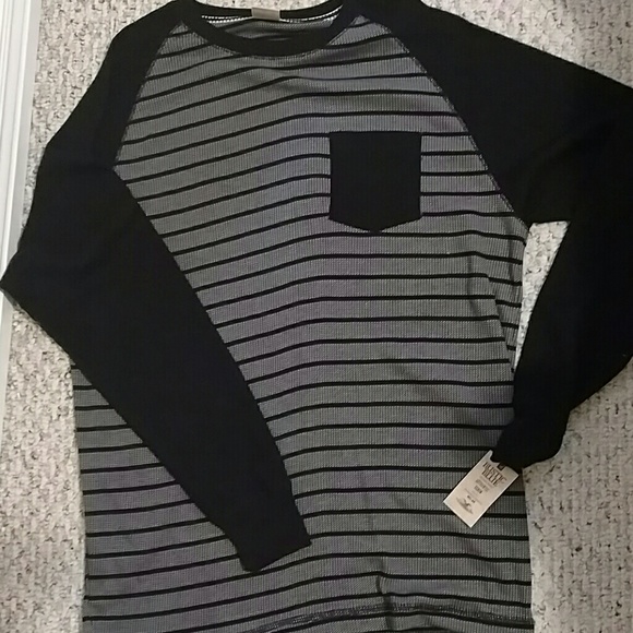 Black and grey pocket shirt - Picture 1 of 3