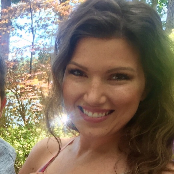 Meet your Posher, Brittany - Picture 1 of 1