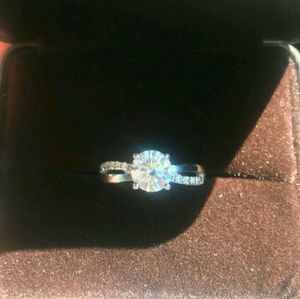 Promise/ engagement ring