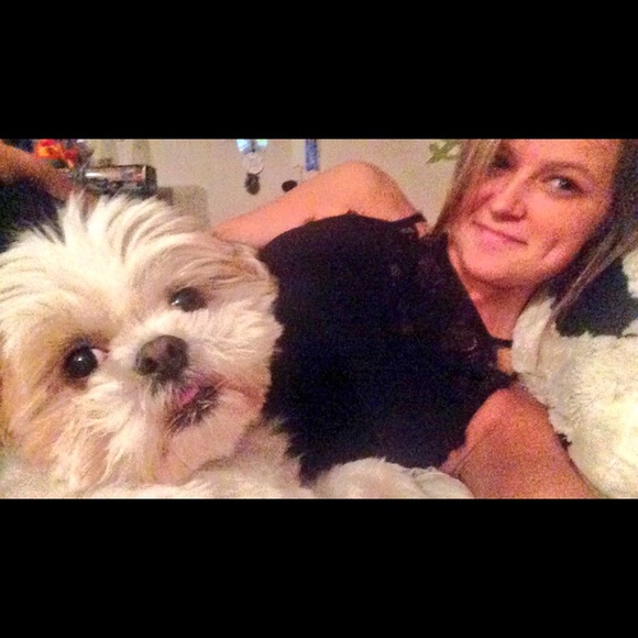 Meet your Posher, Andrea - Picture 3 of 5