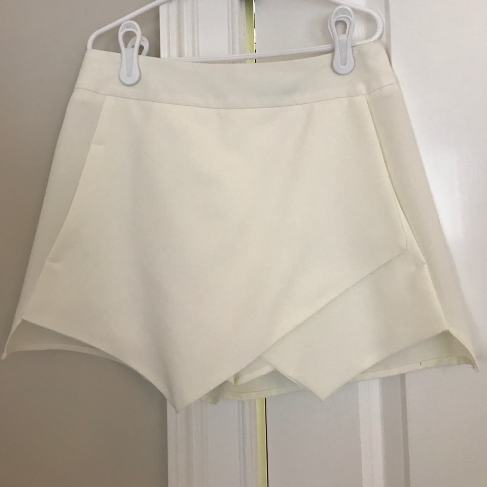 Cream Geometric Skort