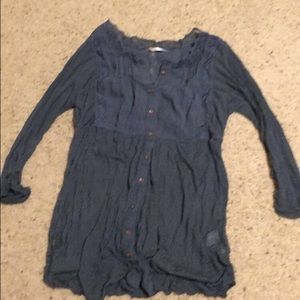 Gray sheer quarter sleeve top