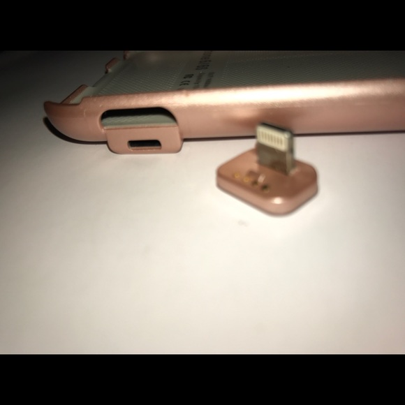 CHARGING PHONE CASE - Picture 3 of 4