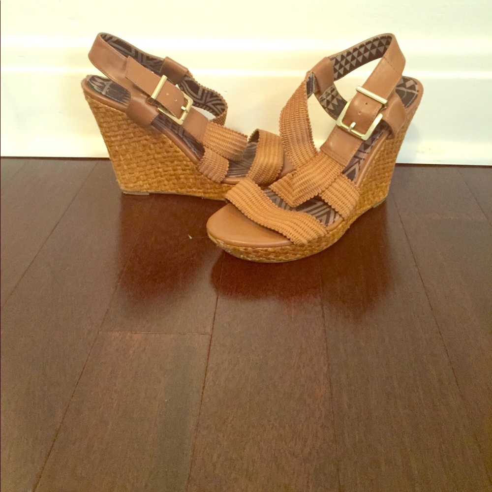 Jessica Simpson wedges