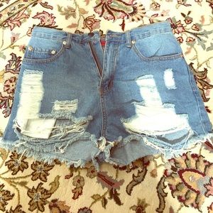 Fashion Nova highwasited jean shorts