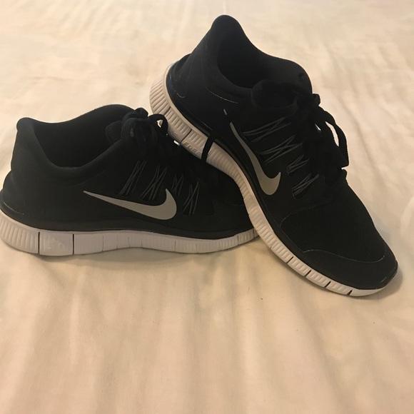 Nike Shoes - Nike Free 5.0+