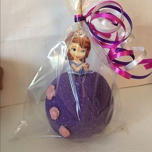 Meet your Posher, Elsa