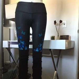 Alo Yoga goddess black leggings w/butterflies S