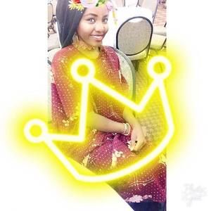 Meet your Posher, Amina