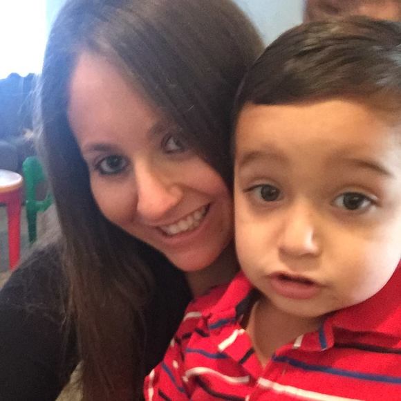 Meet your Posher, Nicole - Picture 1 of 1