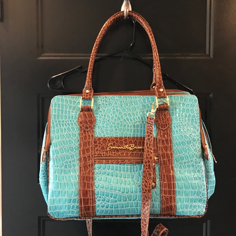 Samantha brown travel bag