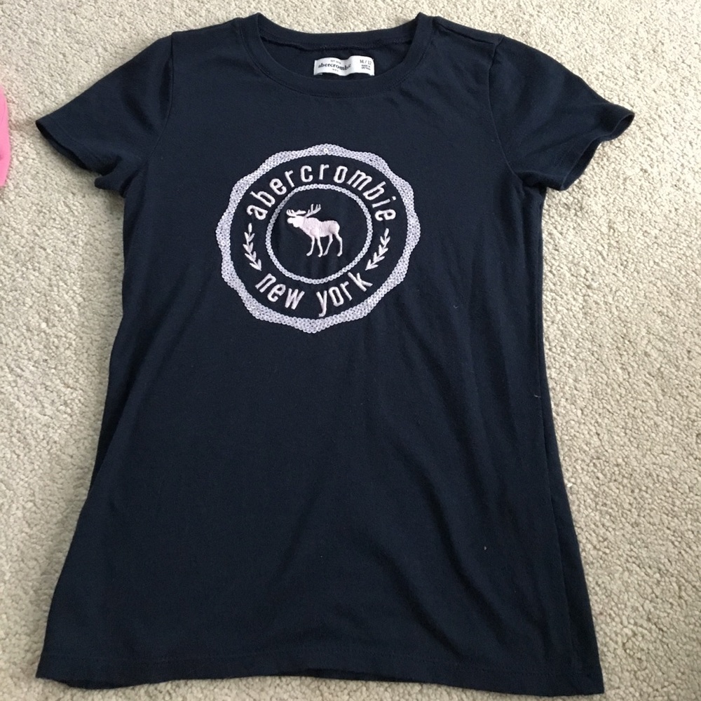 bundle of two abercrombie shirts - Picture 2 of 5