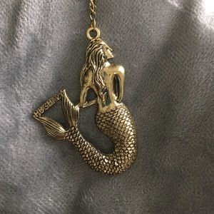 Mermaid necklace!
