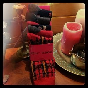 Betsey Johnson 5 pair socks