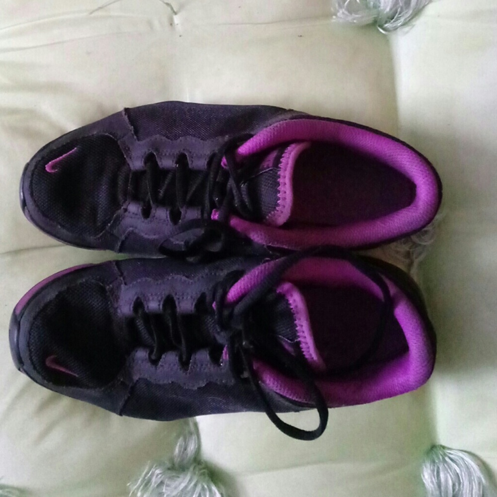 Nike sneakers - Picture 2 of 5